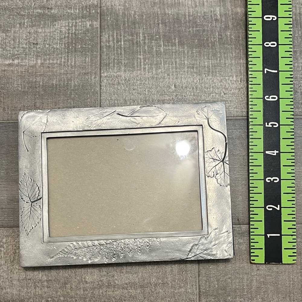 Leaf Patterned Silver Photo Frame - Picture 2 of 10